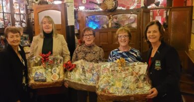 Photo: SuperValu sponsored Christmas Hampers for Loughrea Ladies Golf Club