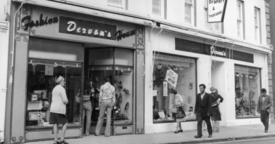 Dervans Fashions announce Sunday Shopping