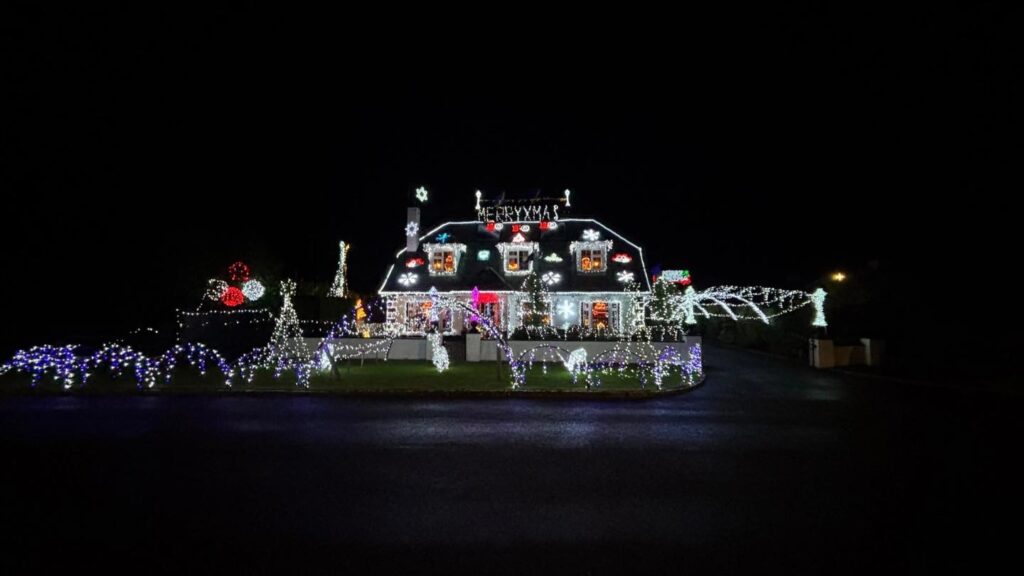 Burns Christmas Light Display in Aid of Galway Hospice